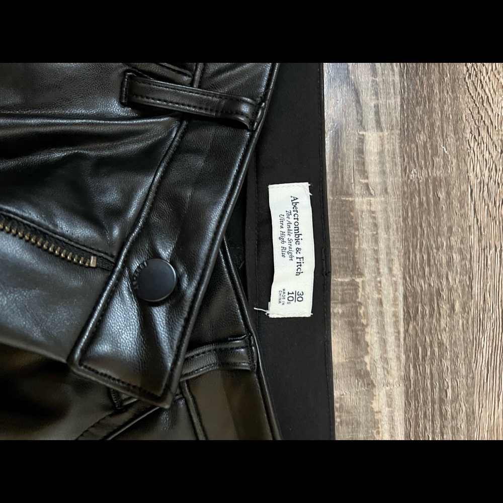 Abercrombie petite leather cropped pants